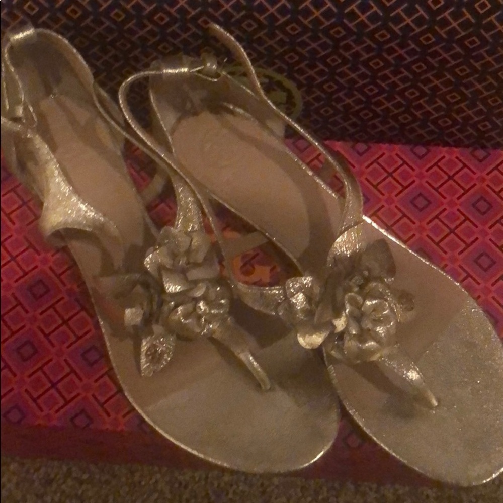 Tory Burch Gold Sandals Like New